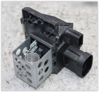 FAN MOTOR REZINSTANSI ROLESİ CLİO IV-CAPTUR 0.9-1.2-1.5DCI-TCE 13 J5-H5 1.6 18 ŞAPKALI SOKET 255505230R-255503792R resmi