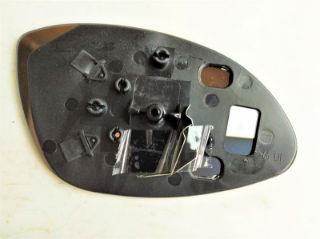 DIŞ DİKİZ AYNA CAMI SOL VECTRA B 95-99 resmi