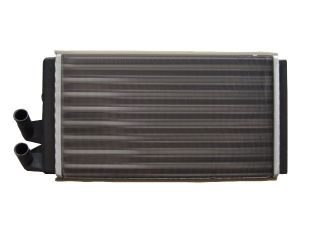 KALORİFER RADYATÖRÜ A3-TT-BORA-GOLF IV-OCTAVIA-TOLEDO II-LEON-1.61.9TDI-2.3 V5-2.8 V6- 234X156X42 resmi