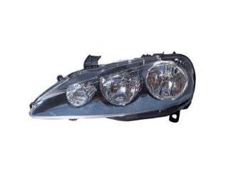 ON FAR SAG MOTORU UZERINDE SIYAH ALFA ROMEO 147 05- resmi