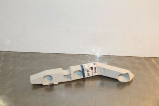 TAMPON BRAKETİ ÖN SAĞ FOCUS-FOCUS C-MAX 2004 resmi
