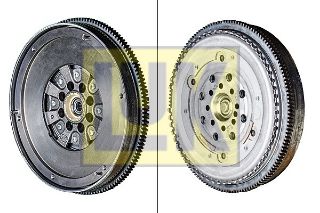 VOLANT ( MERCEDES OM646 / W203-W204-W639 VIANO) resmi