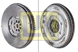 VOLANT-(OYNAR GOBEK)-(NISSAN: NAVARA 05>11/PATHFINDER 05>11 "2.5 DCI YD25DDTI" ) resmi