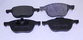 ÖN FREN DİSK BALATA ( FORD : FOCUS CMAX 04-15 ) ( MAZDA3 03>10 ) (VOLVO S40-V50-C30-C70) (04-13)  (15  -16  ) resmi