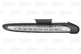 SİNYAL SAĞ PORSCHECAYENNETURBO 2010/07 resmi