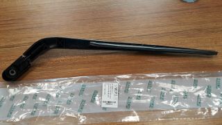 ARKA SİLECEK KOLU KOMPLE TOYOTA YARİS 99-05 resmi
